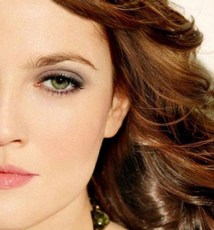 green eyes and brown hair color