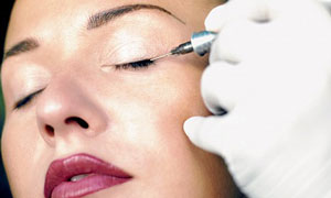 Permanent Eyeliner or Tattooed eyeliner procedure of Tattooed or Permanent Eyeliners