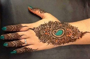 Simple Mehndi Designs Pics 1