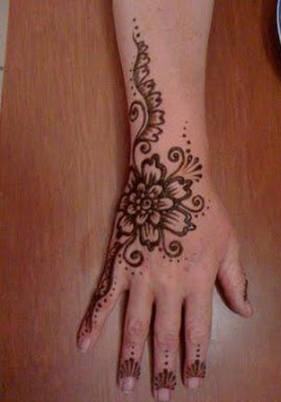 simple mehndi designs 6