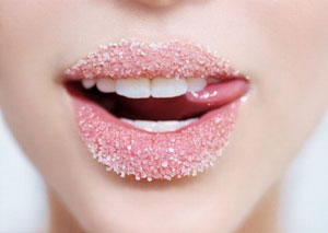 Sugar for exfoliating lips