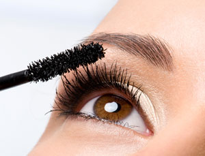 best way to apply mascara